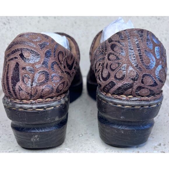 BOC BORN WOMENS Clogs, PEGGY Brown TOOLED SHOES SIZE 6 - Picture 8 of 12